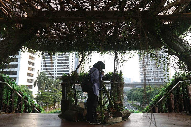 JPO Pinisi Disulap Seperti Hutan - Bagian 2
