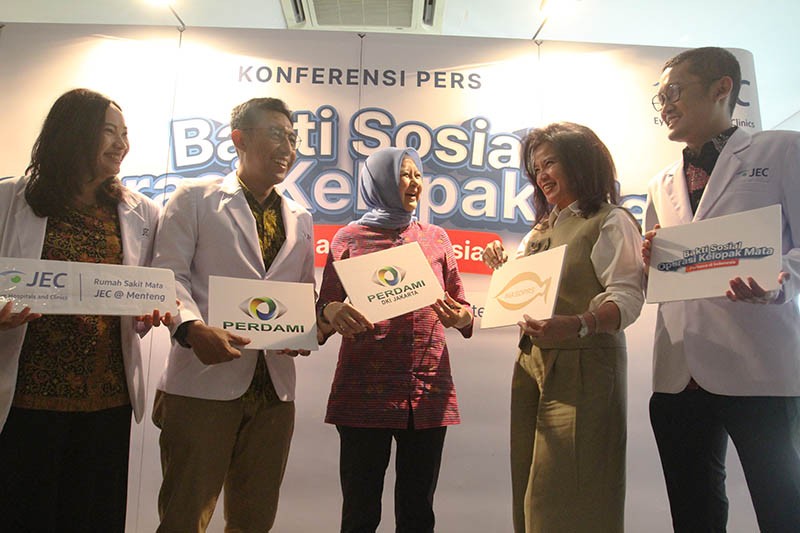 Pertama di Indonesia, JEC Berikan Tindakan Operasi Kelopak Mata Gratis - Bagian 6