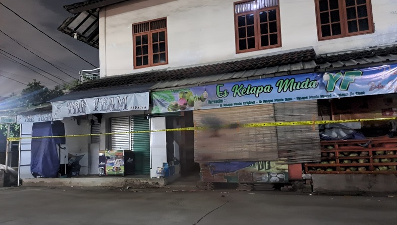 Kasus Mayat Terbungkus Sarung Di Pamulang, Warung Sembako Dan Es Kelapa ...