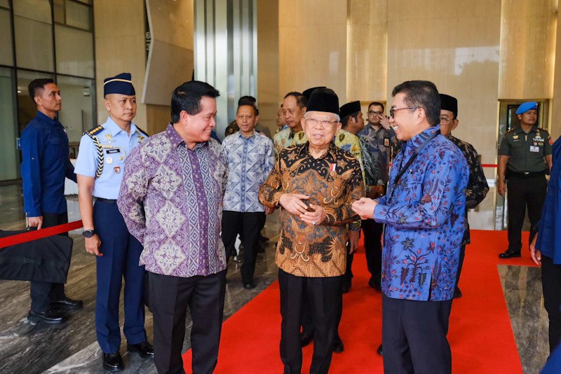 Hadiri Silaturahmi Asbisindo, Wapres Ma'ruf Amin: Bank Syariah Jaga Daya Tahan Ekonomi Saat Ini - Bagian 3