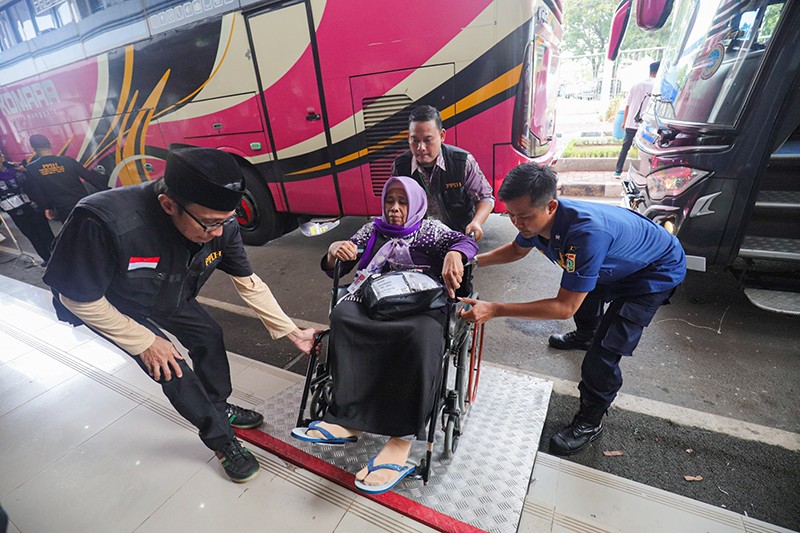 388 Jemaah Calon Haji Kloter 7 dari Banten Berangkat ke Mekkah Besok - Bagian 4