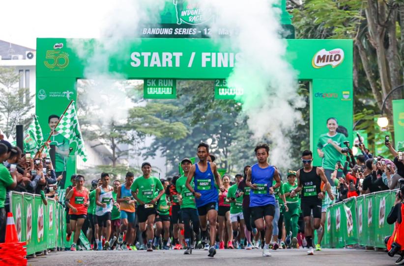 Ribuan Warga Bandung Ikuti Road to Milo Activ Indonesia Race 2024 - Bagian 3