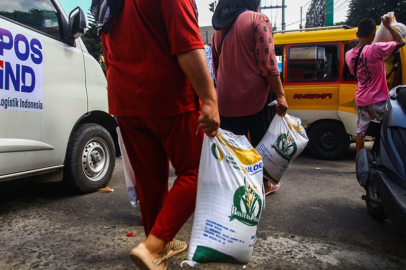 Pembagian Beras 10 Kg untuk Keluarga Penerima Manfaat di Palembang - Bagian 3