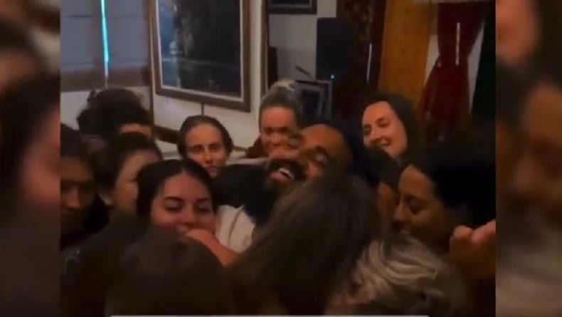 Viral Video Diduga Ritual Erotis Sekelompok WNA di Ubud Bali Berkedok Healing Yoga