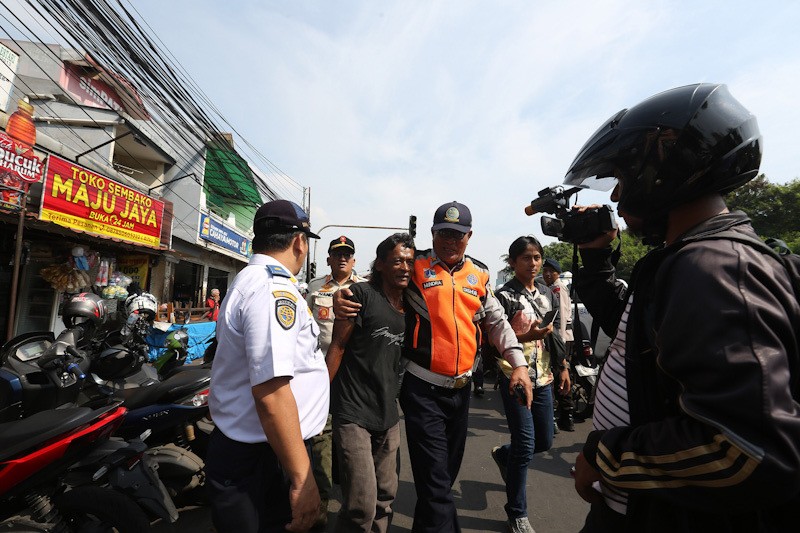Tampang Juru Parkir Liar Kena Razia saat “Kerja” - Bagian 4
