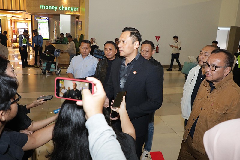 Baru Mendarat dari AS, Menteri AHY Langsung Hadiri World Water Forum - Bagian 2