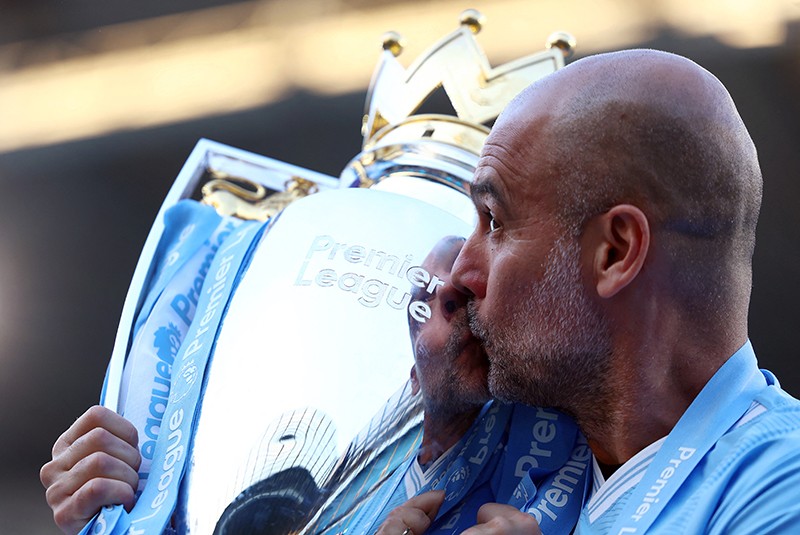 Selebrasi Pemain Manchester City Juara Liga Inggris 2023-2024 - Bagian 4