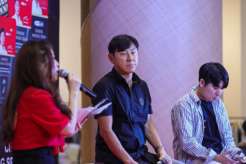 Ketika Coach Shin Tae-yong Jadi Pelatih Fans Timnas Indonesia  - Bagian 4