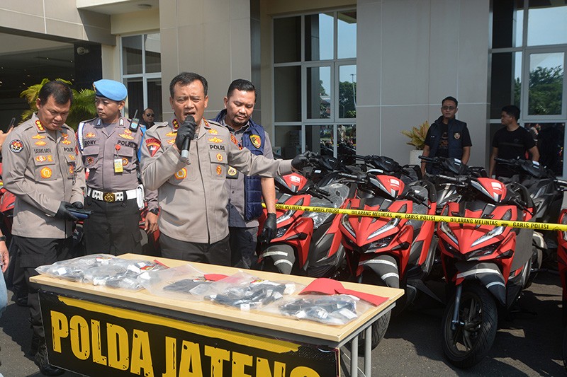 Puluhan Motor Bodong Tanpa Dokumen Resmi Siap Dikirim ke Vietnam - Bagian 1