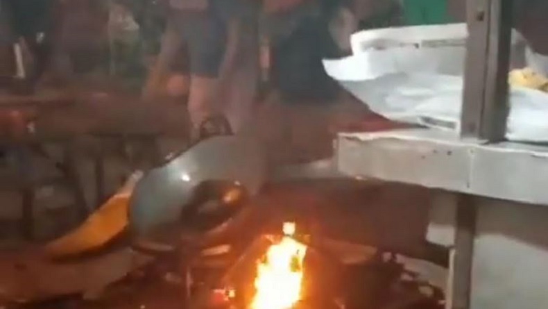 title Viral Balita Kena Tumpahan Minyak Panas di Yogya gegara Gas Motor, Luka Bakar 64 Persen Viral Balita Kena Tumpahan Minyak Panas di Yogya gegara Gas Motor, Luka Bakar 64 Persen
