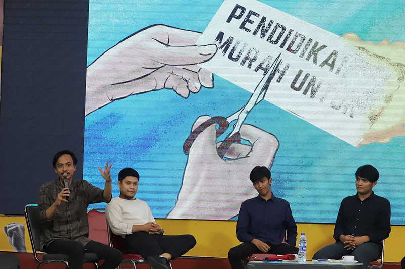 Kritisi Biaya Pendidikan Mahal, Mahasiswa: Orang Miskin Dilarang Sekolah - Bagian 3