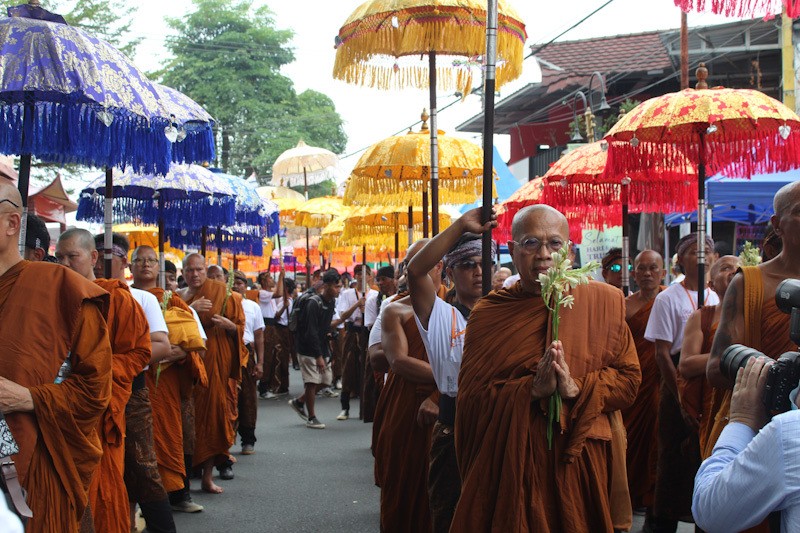 Kemeriahan Kirab Waisak 2568 BE dari Candi Mendut Menuju Borobudur    - Bagian 2