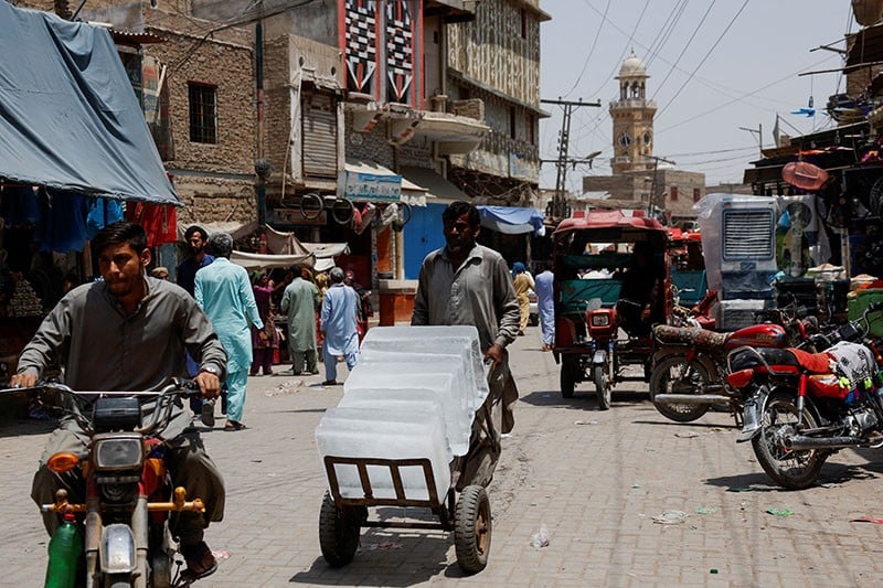 Pakistan Masih Dilanda Gelombang Panas, Suhu Udara 49 Derajat Celsius - Bagian 4