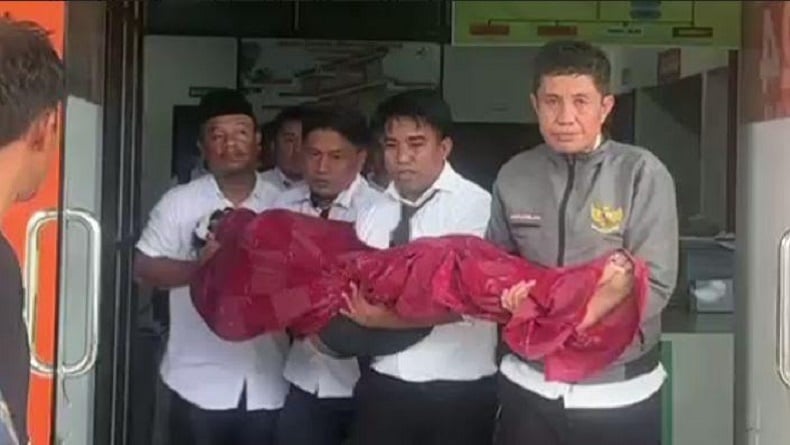 title Geger, Panwascam di Kolaka Utara Mendadak Ambruk lalu Meninggal usai Dilantik Geger, Panwascam di Kolaka Utara Mendadak Ambruk lalu Meninggal usai Dilantik
