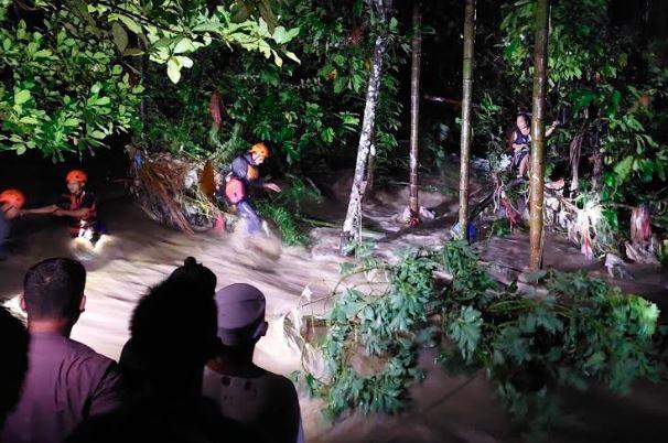 Banjir Terjang 8 Kecamatan di Tanggamus, 4 Orang Hanyut 1 di Antaranya Hilang