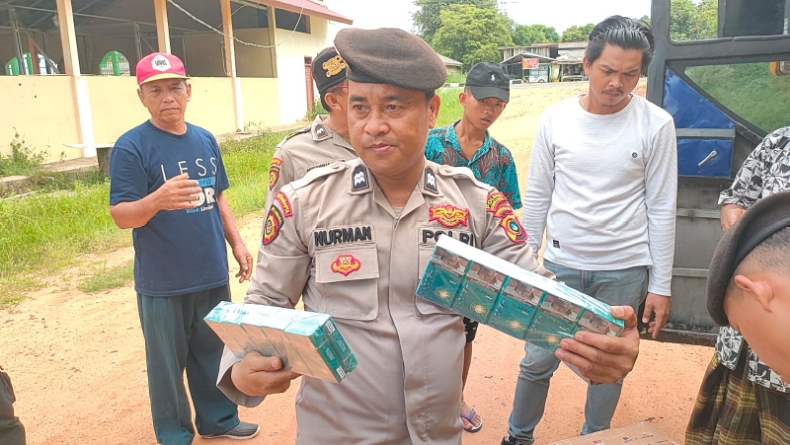 Polisi Sita Ribuan Bungkus Rokok Tanpa Cukai di Pelabuhan Tanjung Kalian Mentok