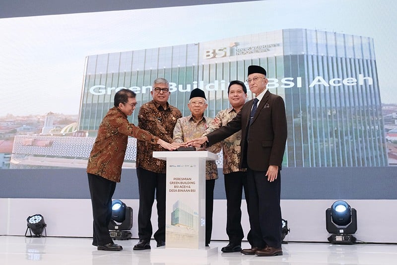 Wapres Ma'ruf Amin Resmikan Gedung Ramah Lingkungan Landmark BSI Aceh