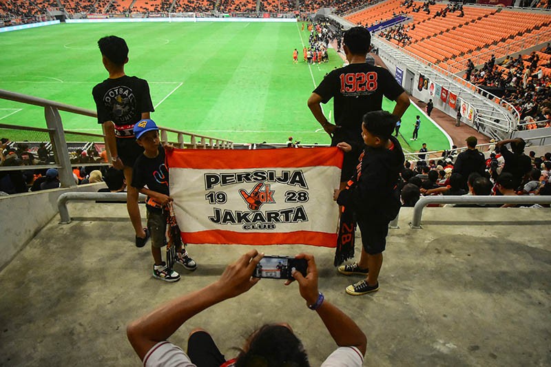 Antusiasme The Jakmania Nonton Pertandingan RCTI Premium Sports di Stadion JIS - Bagian 3