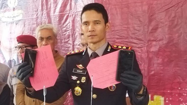 title 5 Pengeroyok Siswa SMP di Kota Batu hingga Tewas Jadi Tersangka, Terancam 15 Tahun Penjara 5 Pengeroyok Siswa SMP di Kota Batu hingga Tewas Jadi Tersangka, Terancam 15 Tahun Penjara