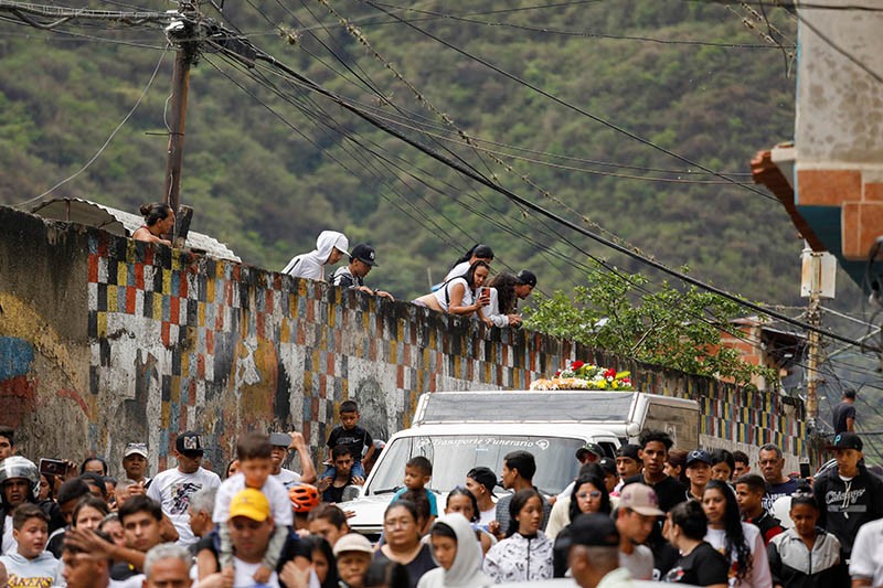 Bikers Atraksi di Depan Jenazah Remaja Korban Penembakan Polisi - Bagian 5