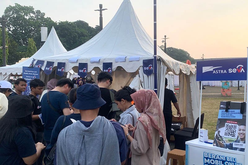 Ribuan Orang Antusias Datang ke Parkir Timur Senayan, Ada Apa? - Bagian 3