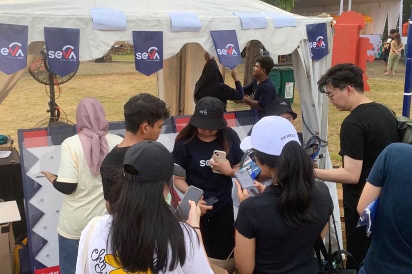 Ribuan Orang Antusias Datang ke Parkir Timur Senayan, Ada Apa? - Bagian 2