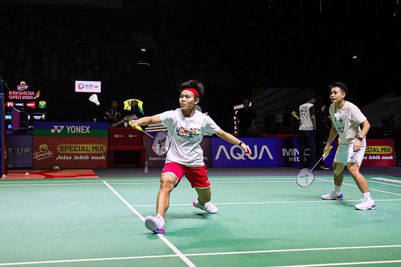 Melihat Atlet Bulu Tangkis Latihan Persiapan Turnamen Indonesia Open 2024 - Bagian 5