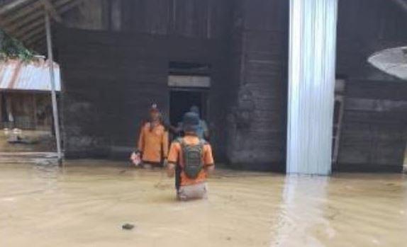 title Banjir Masih Rendam 2 Desa di Lamandau Kalteng, Ketinggian Air Capai 2 Meter Banjir Masih Rendam 2 Desa di Lamandau Kalteng, Ketinggian Air Capai 2 Meter
