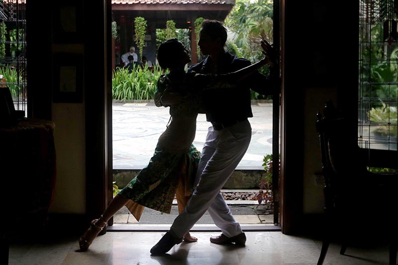 Melihat Persiapan Kejuaraan Tari Tango di Bali - Bagian 3