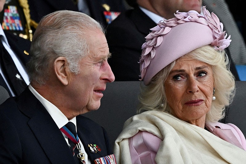 Potret Raja Charles dan Ratu Camilla Hadiri Peringatan 80 Tahun D-Day - Bagian 1