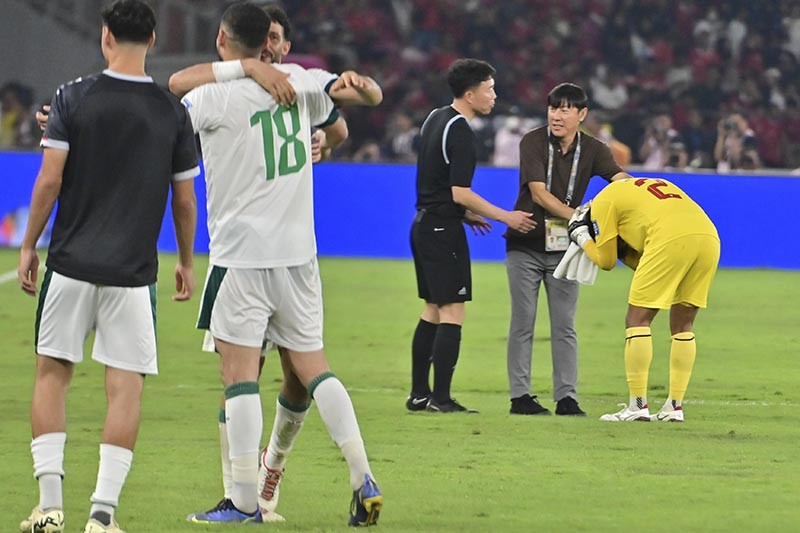 Reaksi Ernando Ari Blunder Bikin Gawang Timnas Indonesia Dijebol Pemain Irak  - Bagian 3