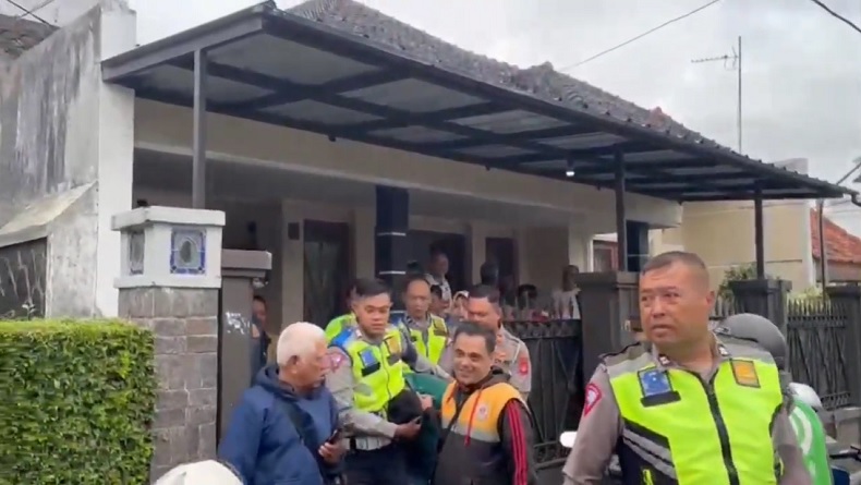 Maling Apes di Tasikmalaya Tertidur di Sofa, Ditangkap Pemilik Rumah Bersama Warga