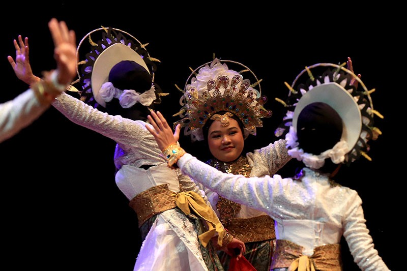 Pagelaran Harmoni Negeriku Jayalah Bangsaku SMP Islam Al-Azhar BSD - Bagian 6