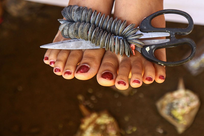 Ritual Potong Gigi Massal Umat Hindu di Palembang - Bagian 4