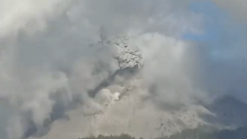 Panik Gunung Lewotobi Laki-Laki Kembali Erupsi, Warga: Gemuruh Besar Sekali