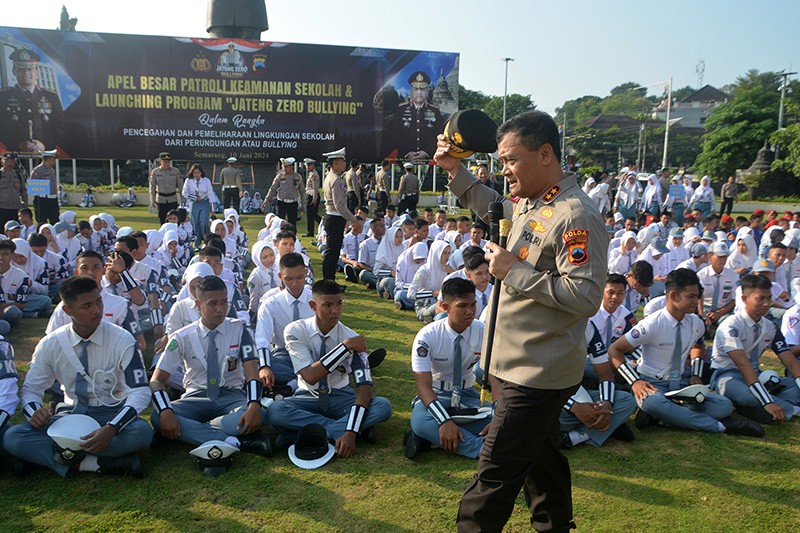 Ratusan Siswa SMA/SMK Ikuti Apel Jateng Zero Bullying - Bagian 1