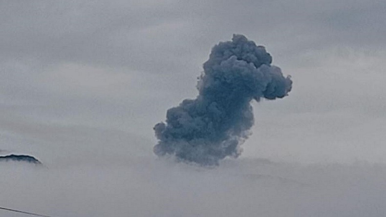 Gunung Marapi Kembali Erupsi Disertai Dentuman Keras, Kolom Abu Capai 1.000 Meter