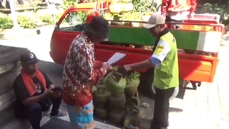 title Elpiji 3 Kg di Kuta Bali Susah Dicari, Pertamina Tambah Kuota Penyaluran Elpiji 3 Kg di Kuta Bali Susah Dicari, Pertamina Tambah Kuota Penyaluran