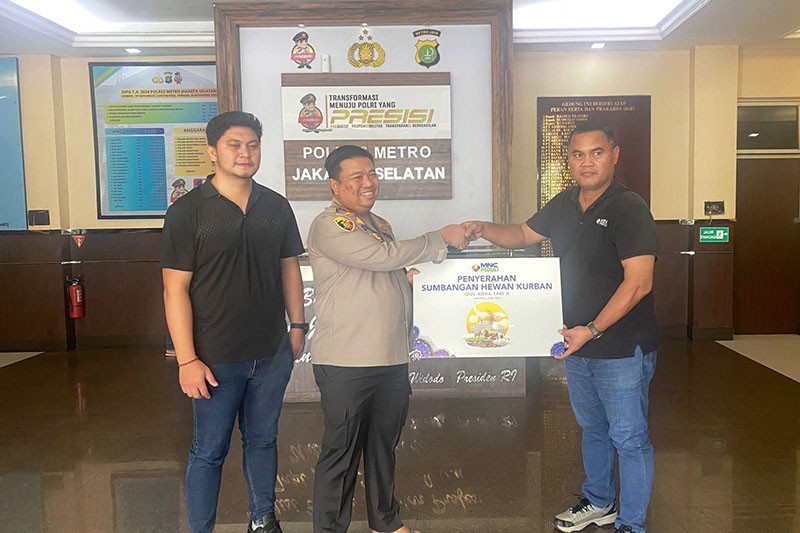 MNC Peduli Salurkan Hewan Kurban ke Polres Jaksel - Bagian 1