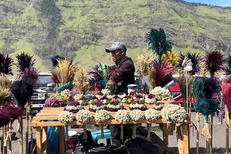 Keindahan Alam Gunung Bromo Menarik Kunjungan Wisatawan - Bagian 4