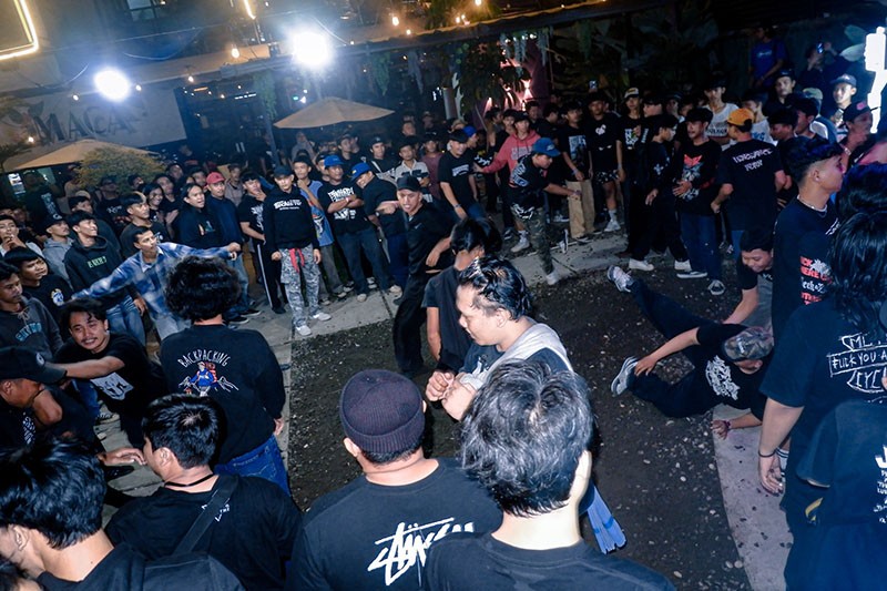Begini Cara Anak Muda Bekasi Menikmati Musik - Bagian 3