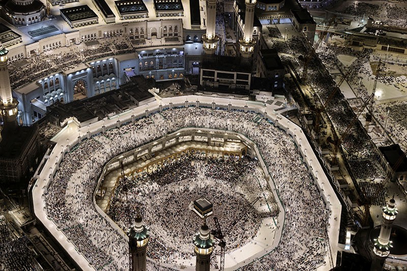 Potret Jutaan Jemaah Haji Tawaf Keliling Ka'bah - Bagian 3