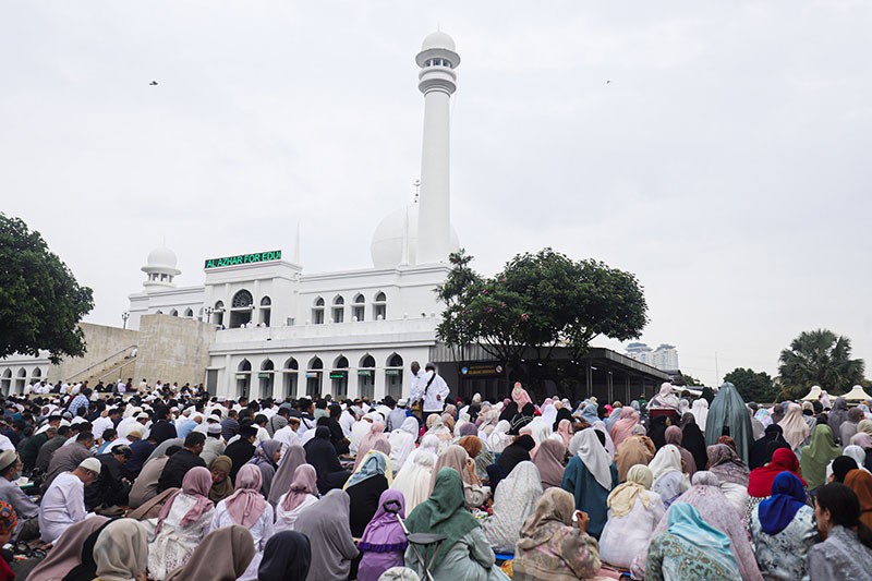 Suasana Salat Idul Adha 1445 H di Masjid Al-Azhar Jakarta - Bagian 3