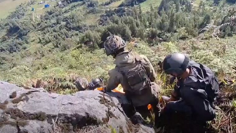 Pasukan TNI Tembak 2 Anggota OPM di Paniai, Ini Kata Pangkogabwilhan III