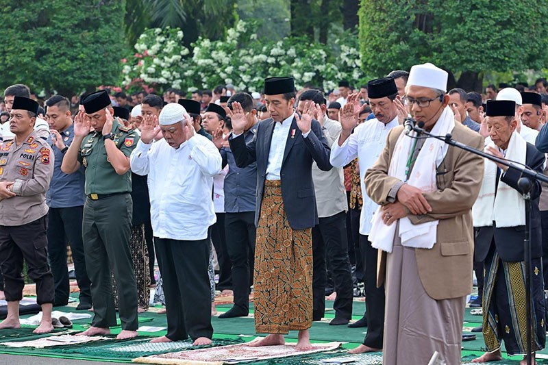 Penampakan Sapi Simental 1,25 Ton Diserahkan Presiden Jokowi  - Bagian 5