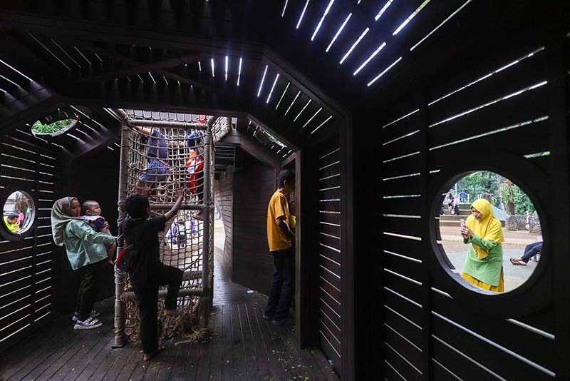 Suasana Liburan Terakhir Idul Adha 1445 H di Tebet Eco Park - Bagian 1