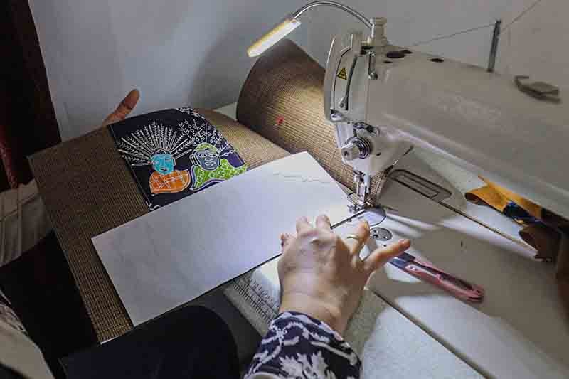 Ragam Kerajinan dari Kain Batik Diekpsor ke Amerika Serikat dan Belanda - Bagian 4