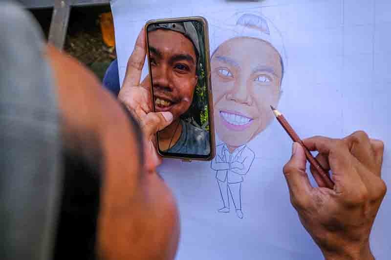 Potret Sang Pelukis Jalanan Mencari Rezeki - Bagian 1