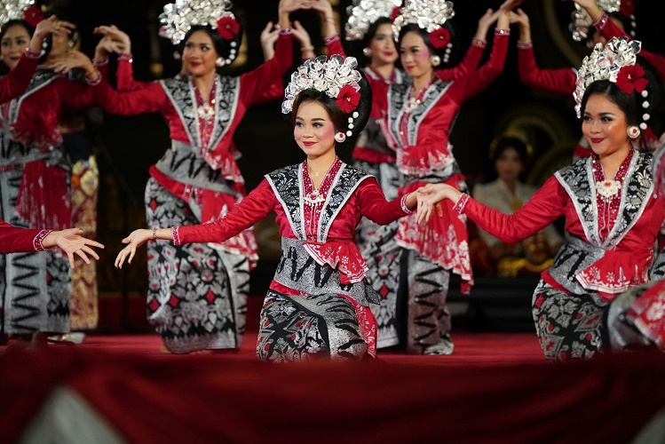 Wakili Badung di Pesta Kesenian Bali, Sanggar Tari Wredhi Kumara Jaya Tampil Memukau