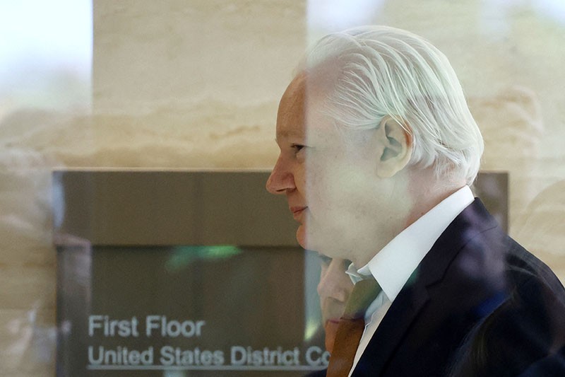 Tampang Pendiri WikiLeaks Julian Assange Akui Salah Bocorkan Kejahatan Militer AS - Bagian 1